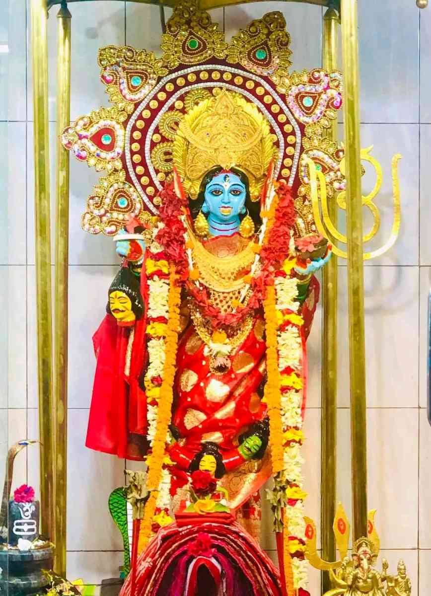 গোল পাহাড় কালী মন্দিরে অধিষ্ঠিত মা কালী 