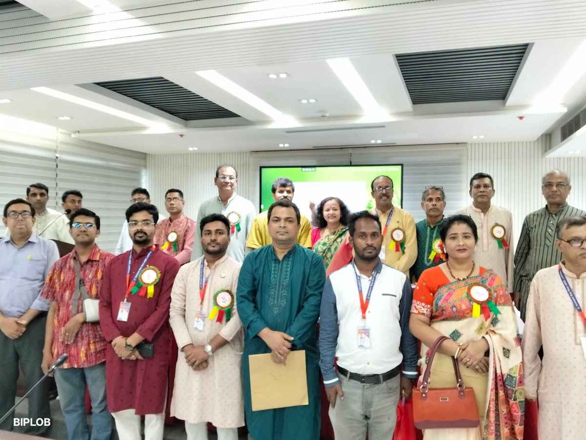 বাগীশিক চট্টগ্রাম উত্তর জেলা সংসদের বার্ষিক পুরস্কার ও সনদ প্রদান অনুষ্ঠিত